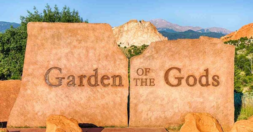 “The Divine Splendor of God’s Garden: A Poetic Tribute”