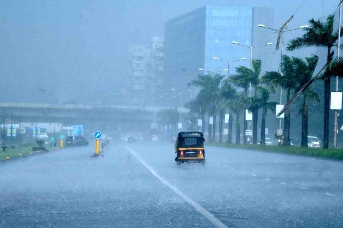 #MumbaiRains : Latest Mumbai Rain twitter update for 10 -11 October